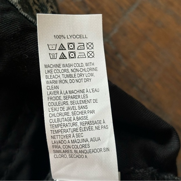 Lucky Brand size 4 black & gray paisley print shorts - Picture 7 of 15